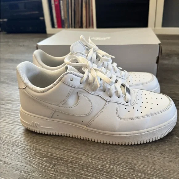 Nike Air Force 1 07’ - Picture 3 of 9